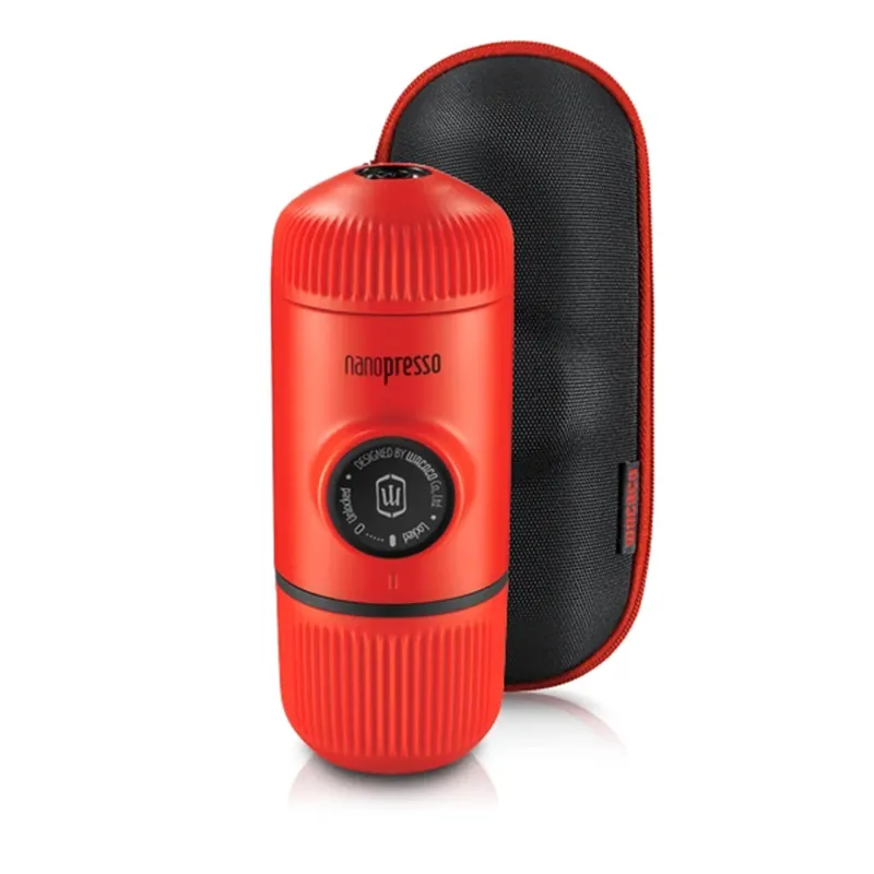 Neue Kollektion Wacaco Nanopresso Tragbare Espressomaschine in Rot (Lava Red) + Schutzhülle